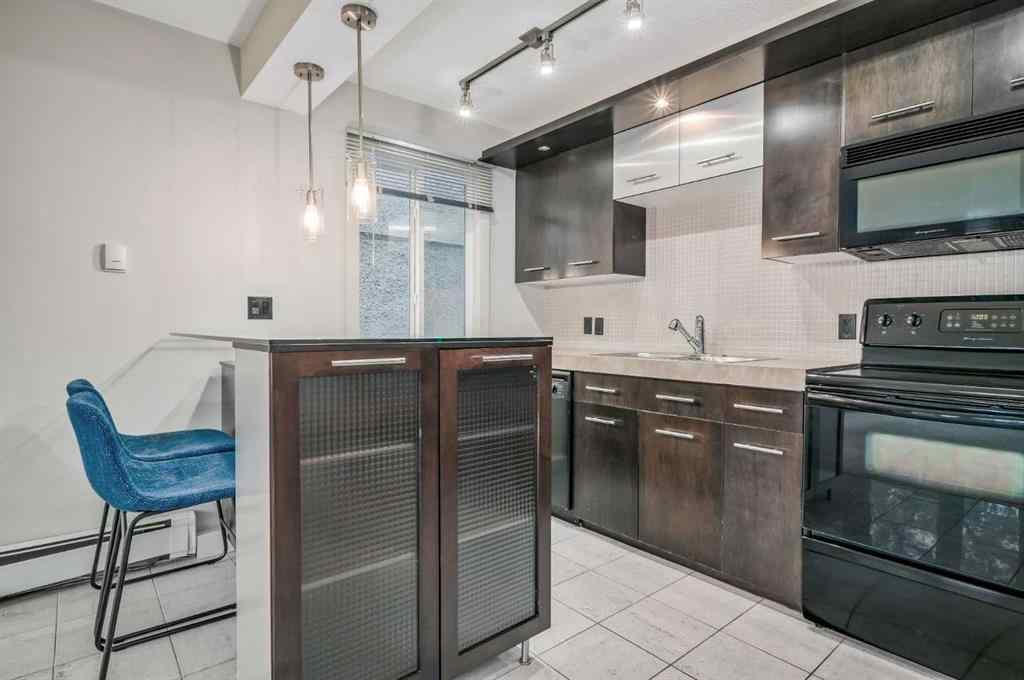 MLS® A2239750 - Unit #205 324 22 Avenue SW in Mission Calgary, Residential