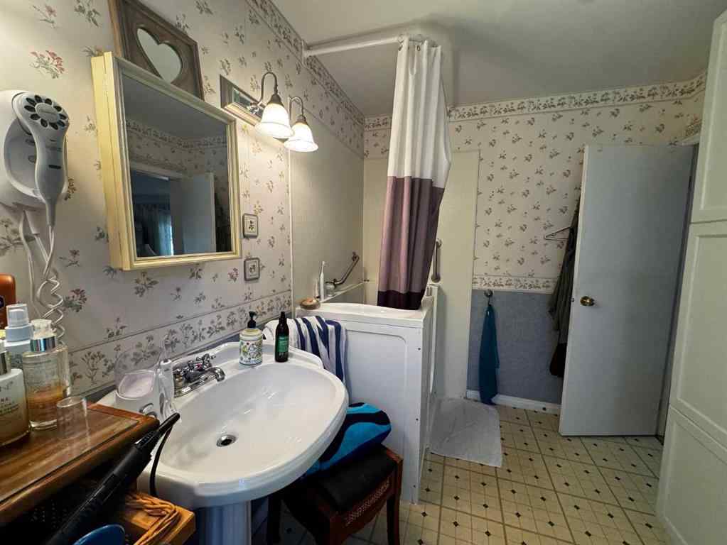 MLS® A2239774 - 293068 Deer Valley Lane Lane  in NONE Rural Kneehill County, Residential