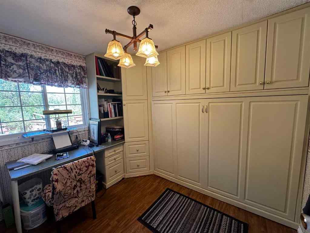 MLS® A2239774 - 293068 Deer Valley Lane Lane  in NONE Rural Kneehill County, Residential