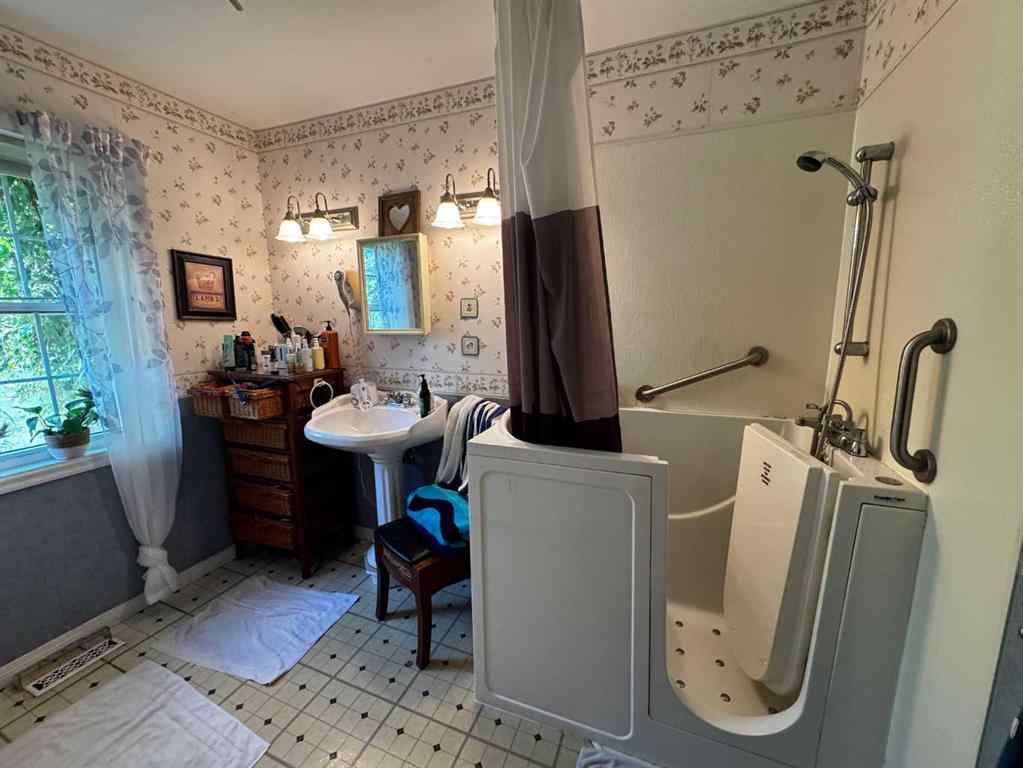MLS® A2239774 - 293068 Deer Valley Lane Lane  in NONE Rural Kneehill County, Residential