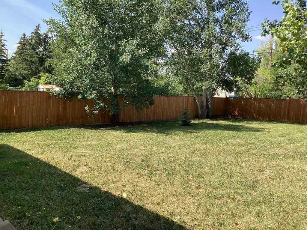 MLS® A2239778 - 512 11 Street  in NONE Beaverlodge, Residential
