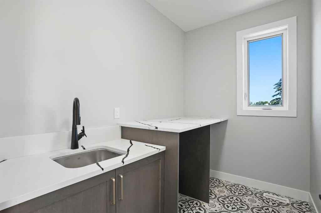 MLS® A2239793 - 1413 27 Street SW in Shaganappi Calgary, Residential