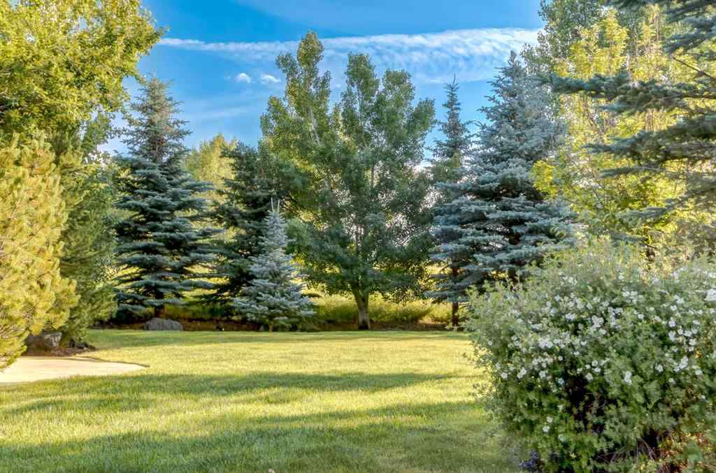 MLS® A2239798 - 28 Mackenas Way  in Mackenas Estates Rural Rocky View County, Residential