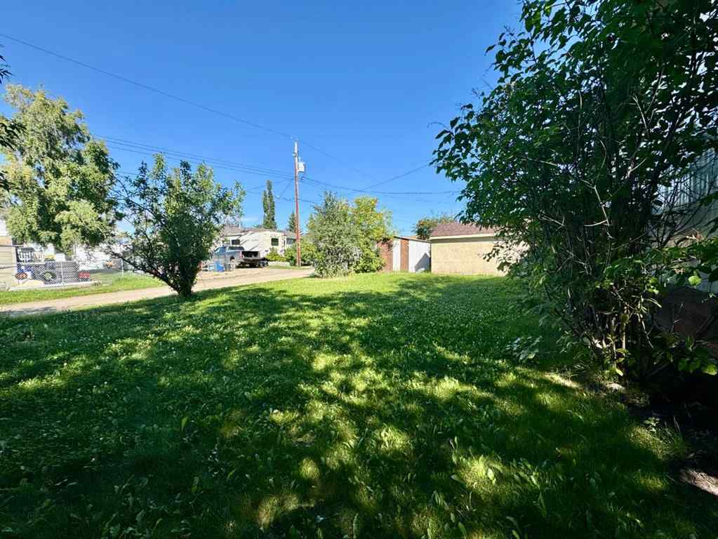 MLS® A2239800 - 5212 52A Street   in NONE Eckville, Residential