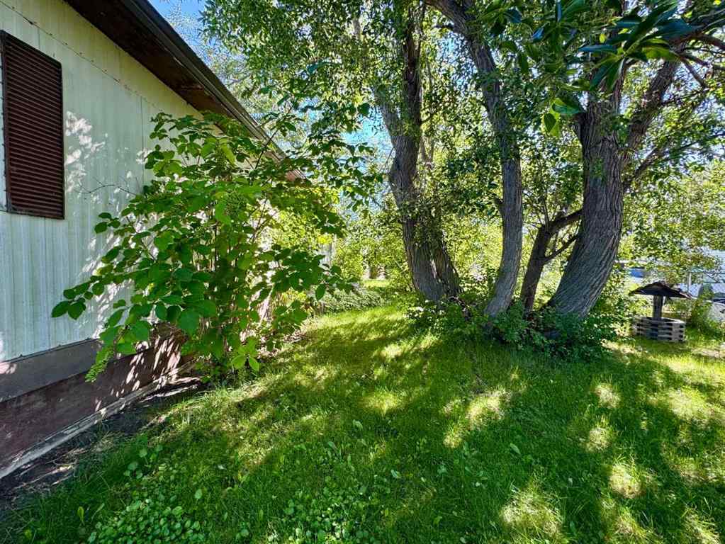 MLS® A2239800 - 5212 52A Street   in NONE Eckville, Residential