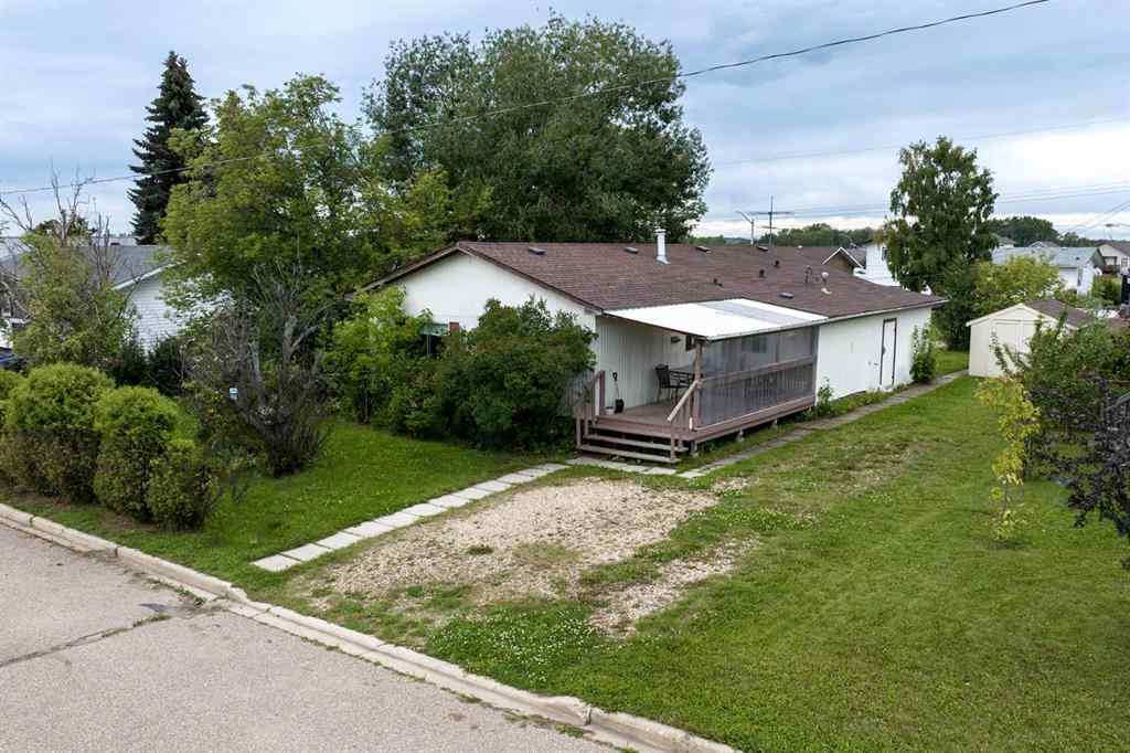 MLS® A2239800 - 5212 52A Street   in NONE Eckville, Residential