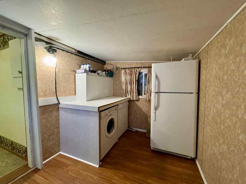 MLS® A2239800 - 5212 52A Street   in NONE Eckville, Residential