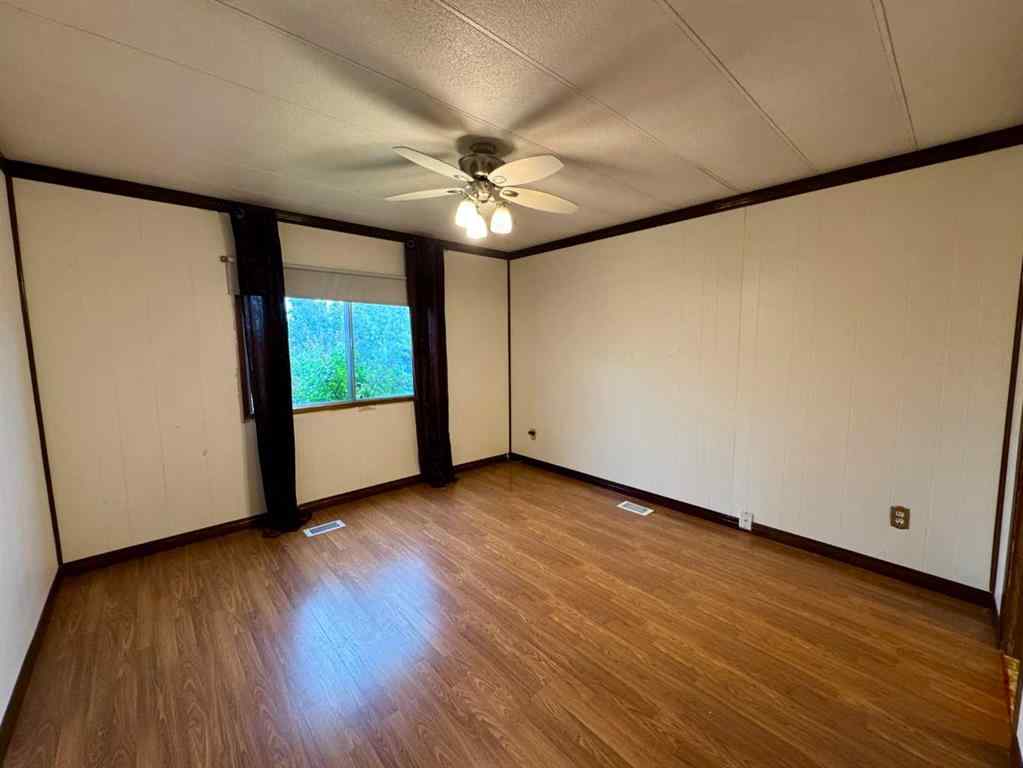 MLS® A2239800 - 5212 52A Street   in NONE Eckville, Residential
