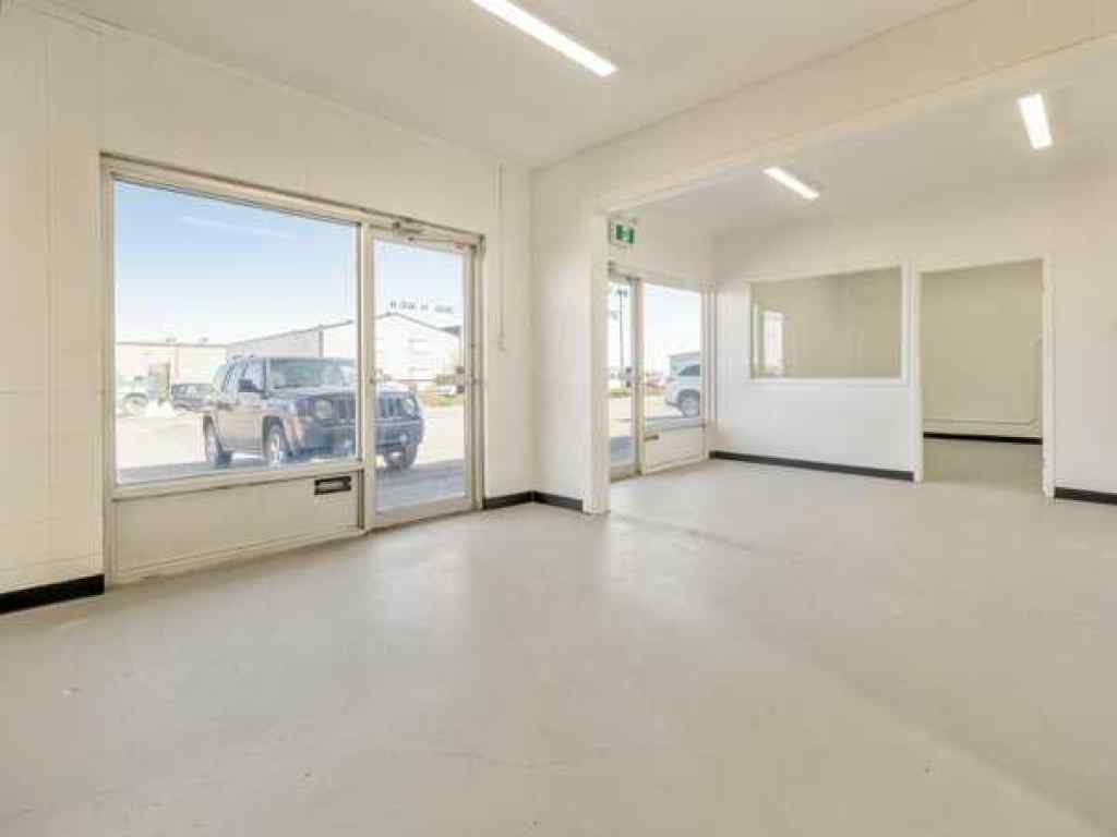 MLS® A2239822 - 3602 14 Avenue N in Churchill Industrial Park Lethbridge, Commercial