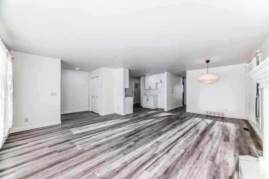 MLS® A2239852 - 32 Midland Place SE in Midnapore Calgary, Residential