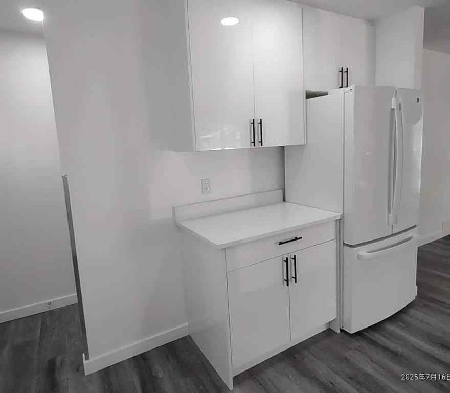 MLS® A2239852 - 32 Midland Place SE in Midnapore Calgary, Residential