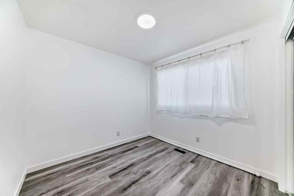 MLS® A2239852 - 32 Midland Place SE in Midnapore Calgary, Residential
