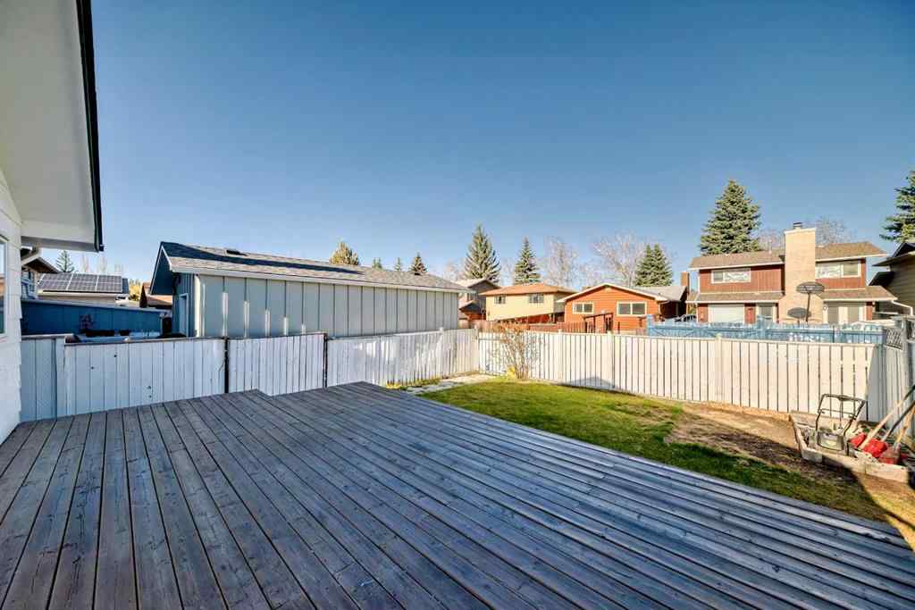 MLS® A2239852 - 32 Midland Place SE in Midnapore Calgary, Residential