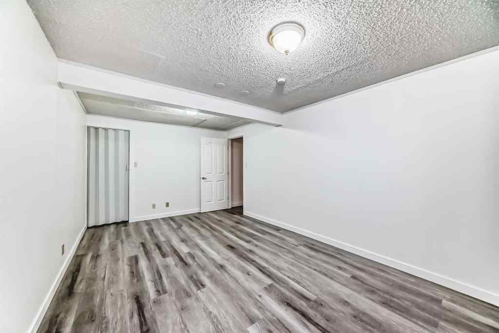MLS® A2239852 - 32 Midland Place SE in Midnapore Calgary, Residential