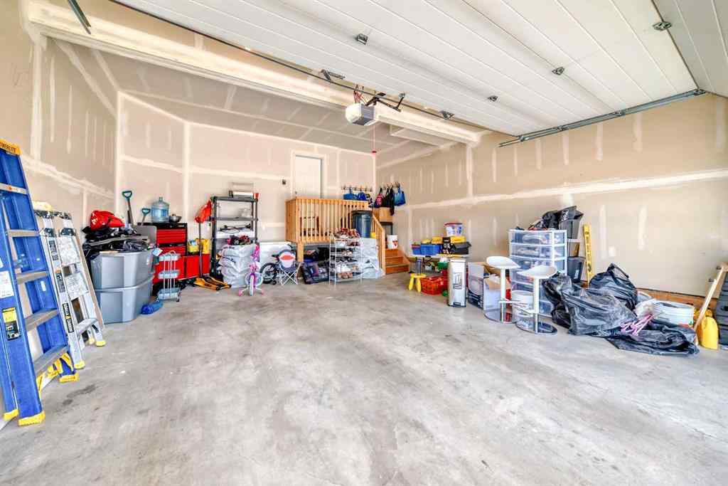 MLS® A2239853 - 820 Hampshire Crescent NE in Hampton Hills High River, Residential