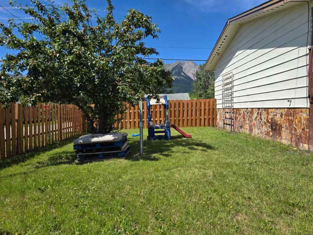 MLS® A2239860 - 3002 225 Street  in NONE Bellevue, Residential