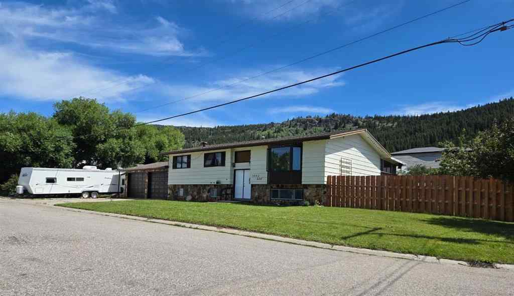 MLS® A2239860 - 3002 225 Street  in NONE Bellevue, Residential