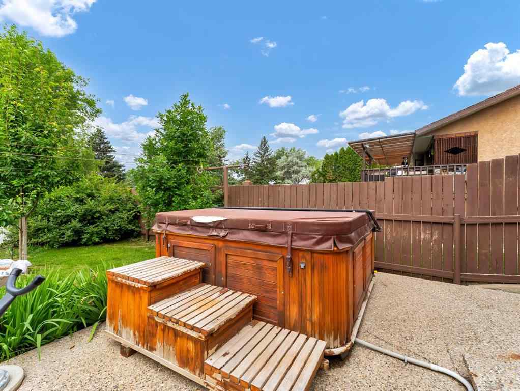 MLS® A2239866 - 2508 12 Avenue SE in Connaught Medicine Hat, Residential