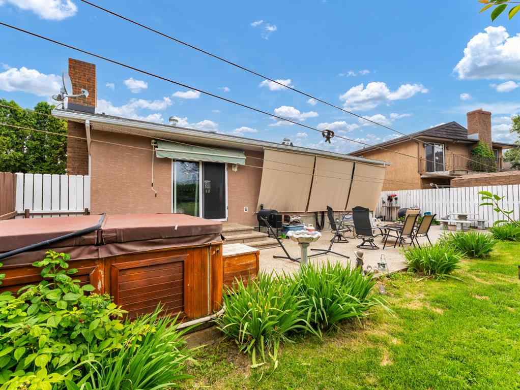 MLS® A2239866 - 2508 12 Avenue SE in Connaught Medicine Hat, Residential