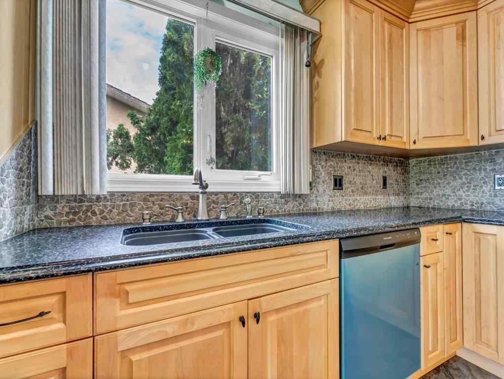 MLS® A2239866 - 2508 12 Avenue SE in Connaught Medicine Hat, Residential