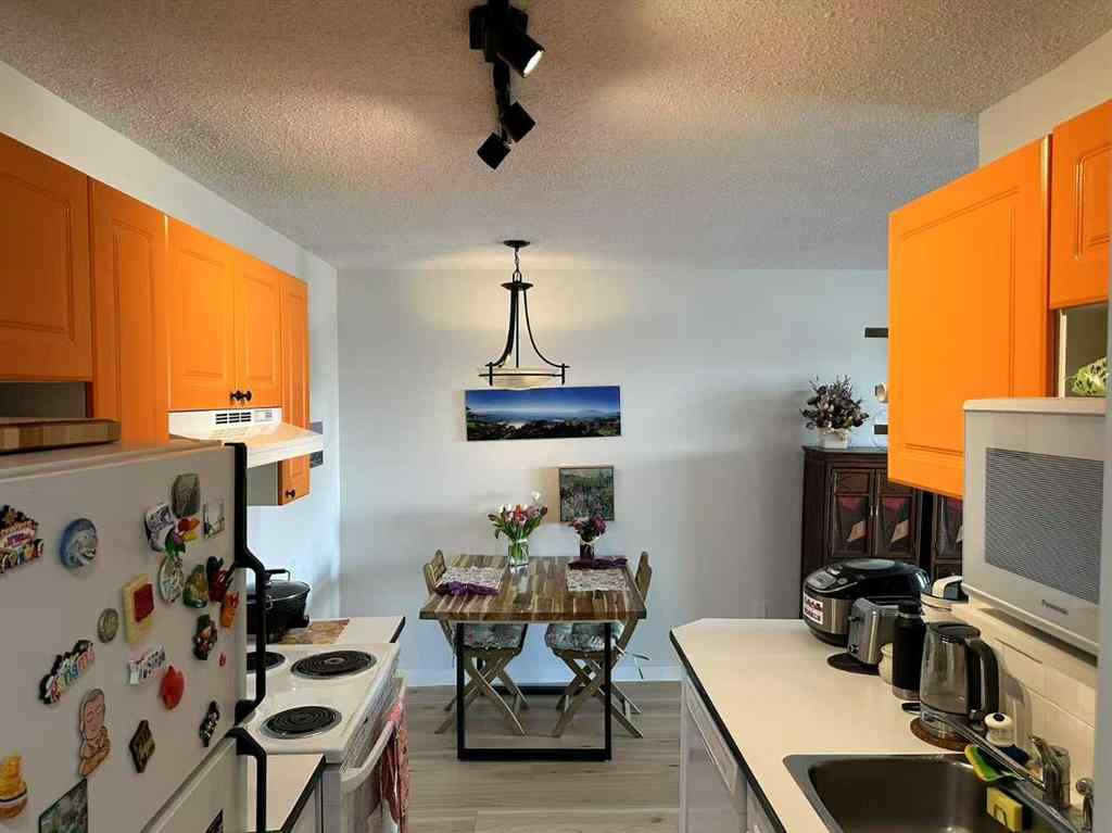 MLS® A2239868 - Unit #1204 1330 15 Avenue SW in Beltline Calgary, Residential
