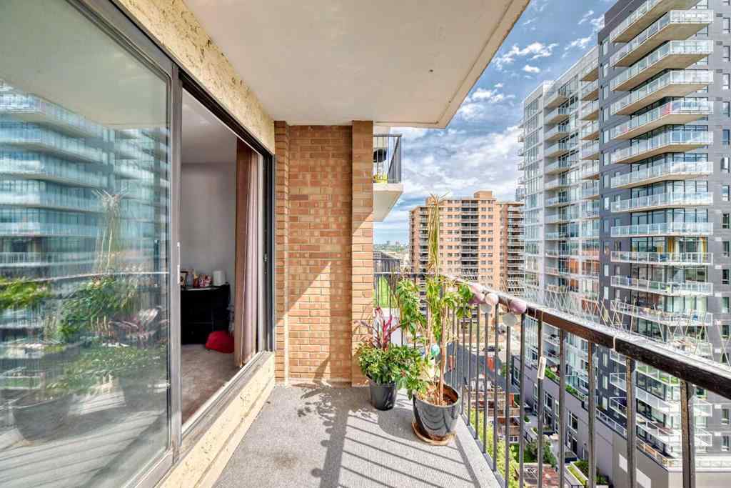 MLS® A2239868 - Unit #1204 1330 15 Avenue SW in Beltline Calgary, Residential