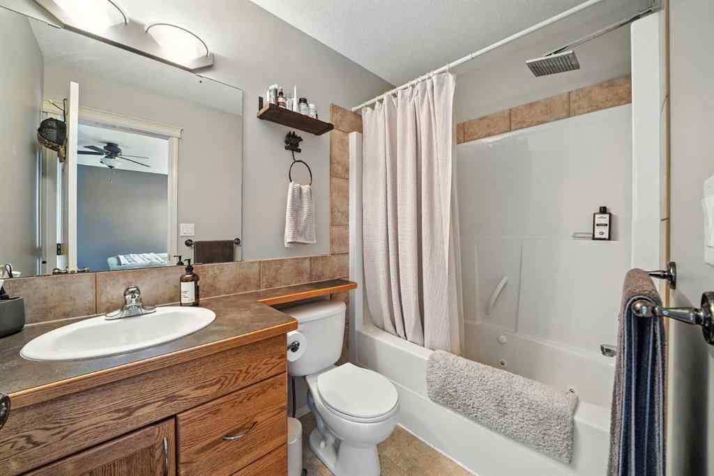 MLS® A2239877 - 6815 58 Street  in NONE Rocky Mountain House, Residential