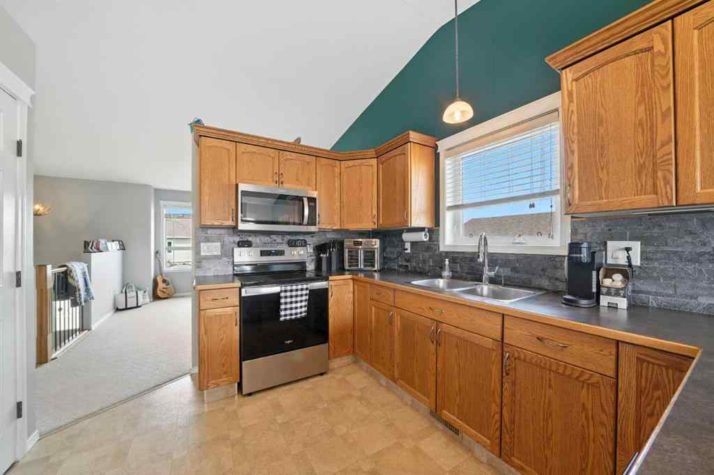 MLS® A2239877 - 6815 58 Street  in NONE Rocky Mountain House, Residential