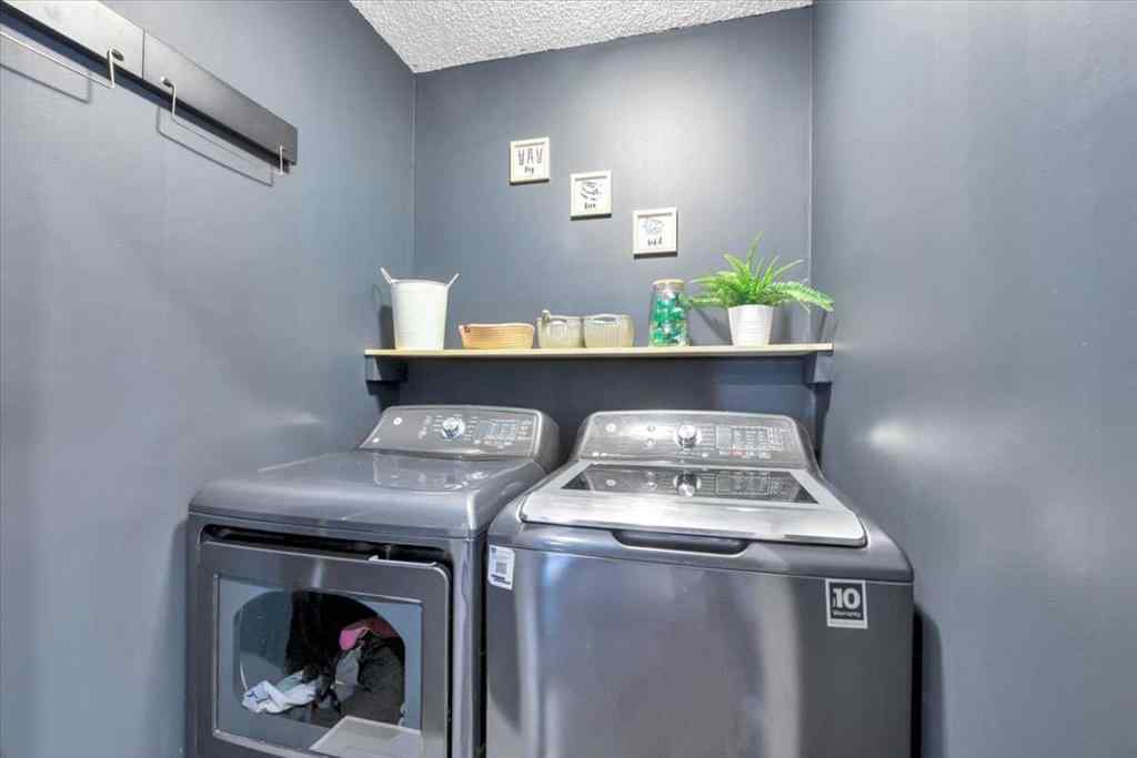 MLS® A2239891 - 218 Allan Crescent SE in NONE Vulcan, Residential