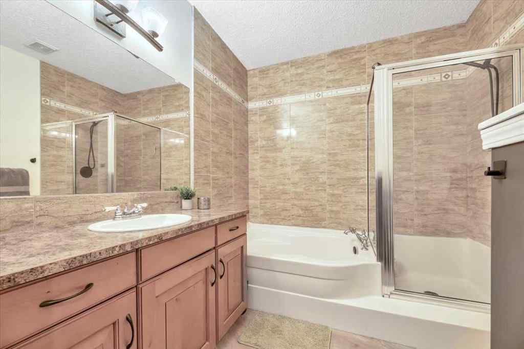 MLS® A2239891 - 218 Allan Crescent SE in NONE Vulcan, Residential