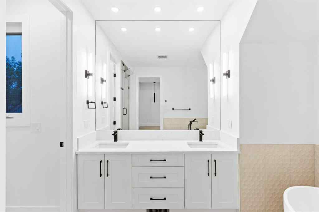 MLS® A2239896 - 1623 21 Avenue NW in Capitol Hill Calgary, Residential