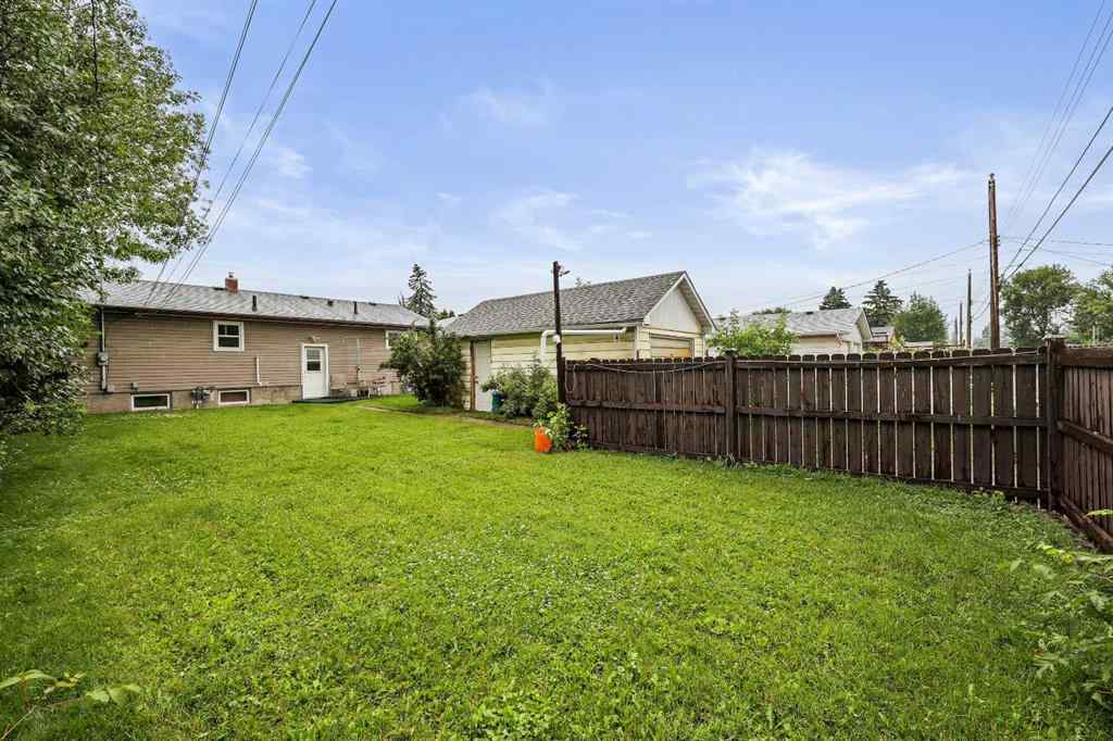 MLS® A2239922 - 2602 44 Street SE in Forest Lawn Calgary, Residential