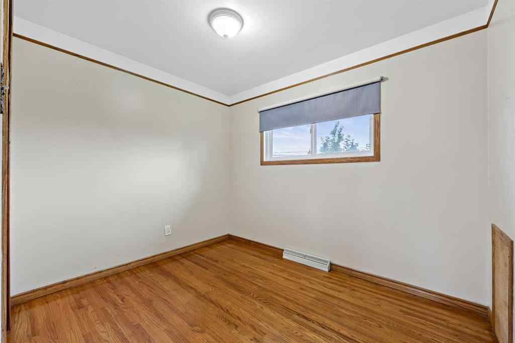 MLS® A2239922 - 2602 44 Street SE in Forest Lawn Calgary, Residential