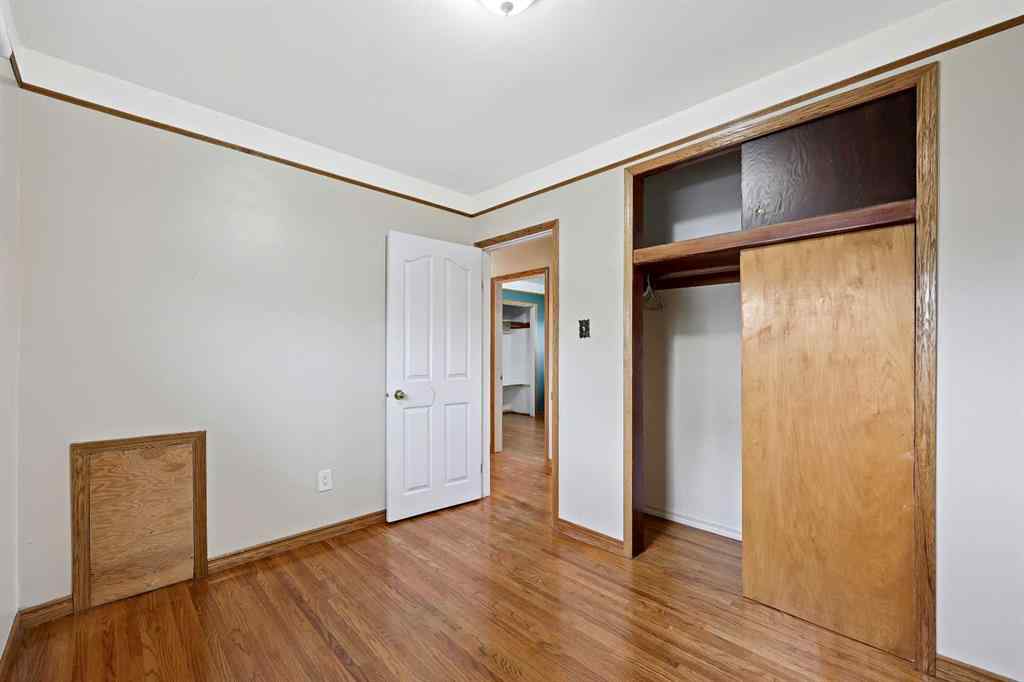 MLS® A2239922 - 2602 44 Street SE in Forest Lawn Calgary, Residential