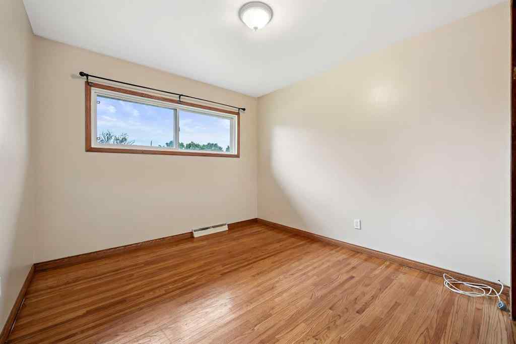 MLS® A2239922 - 2602 44 Street SE in Forest Lawn Calgary, Residential
