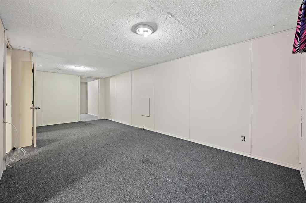MLS® A2239922 - 2602 44 Street SE in Forest Lawn Calgary, Residential