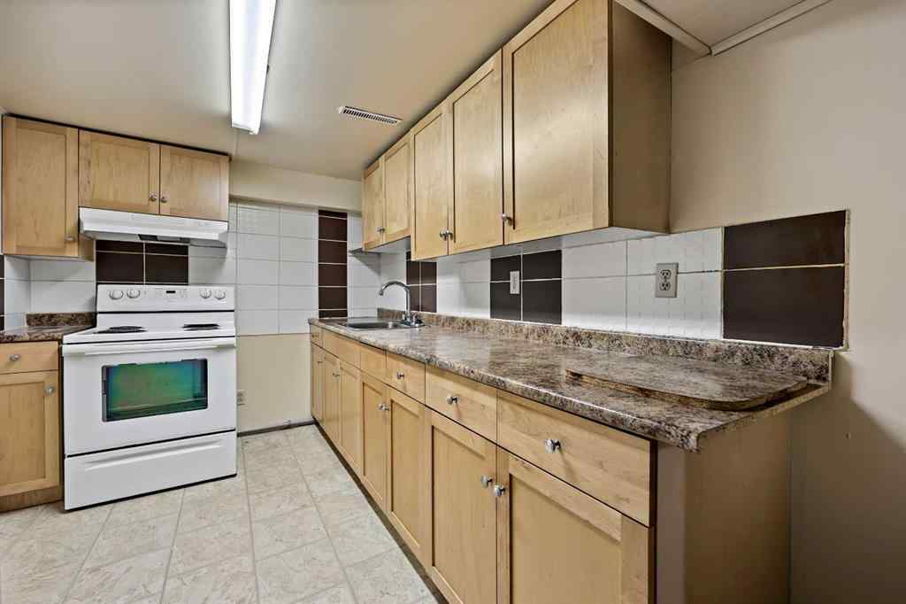 MLS® A2239922 - 2602 44 Street SE in Forest Lawn Calgary, Residential