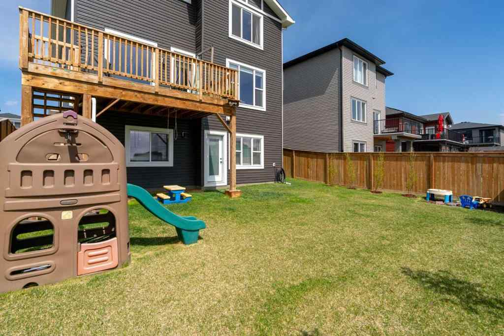 MLS® A2239929 - 835 Lakewood Circle  in Lakewood Strathmore, Residential