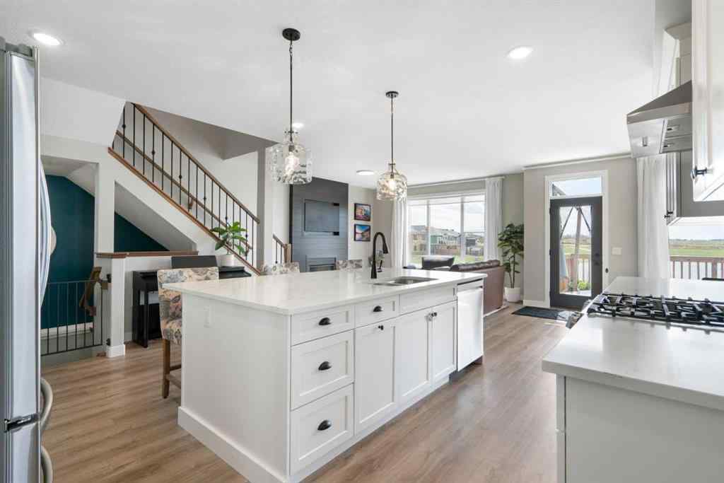 MLS® A2239929 - 835 Lakewood Circle  in Lakewood Strathmore, Residential