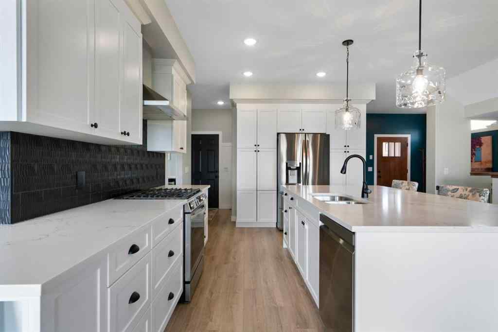 MLS® A2239929 - 835 Lakewood Circle  in Lakewood Strathmore, Residential