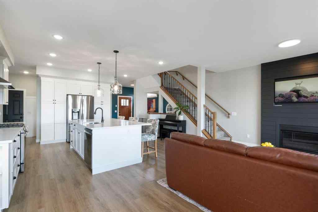 MLS® A2239929 - 835 Lakewood Circle  in Lakewood Strathmore, Residential