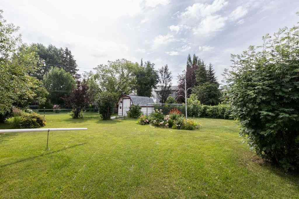 MLS® A2239933 - 17 Northstar Drive  in Fairway Heights Lacombe, Residential