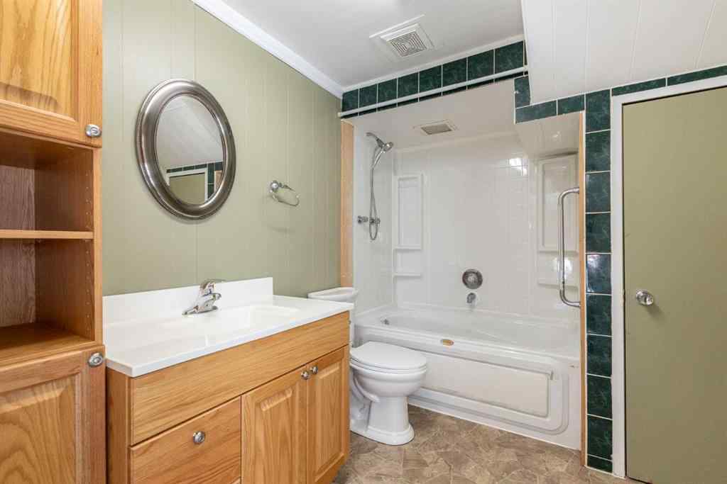 MLS® A2239933 - 17 Northstar Drive  in Fairway Heights Lacombe, Residential
