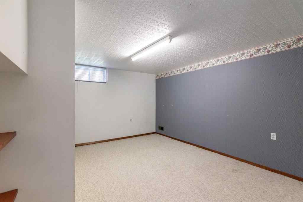 MLS® A2239933 - 17 Northstar Drive  in Fairway Heights Lacombe, Residential