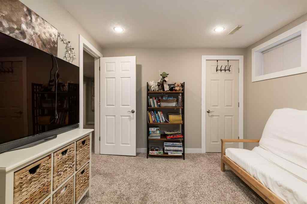 MLS® A2239945 - 277 Coachwood Point W in Ridgewood Lethbridge, Residential