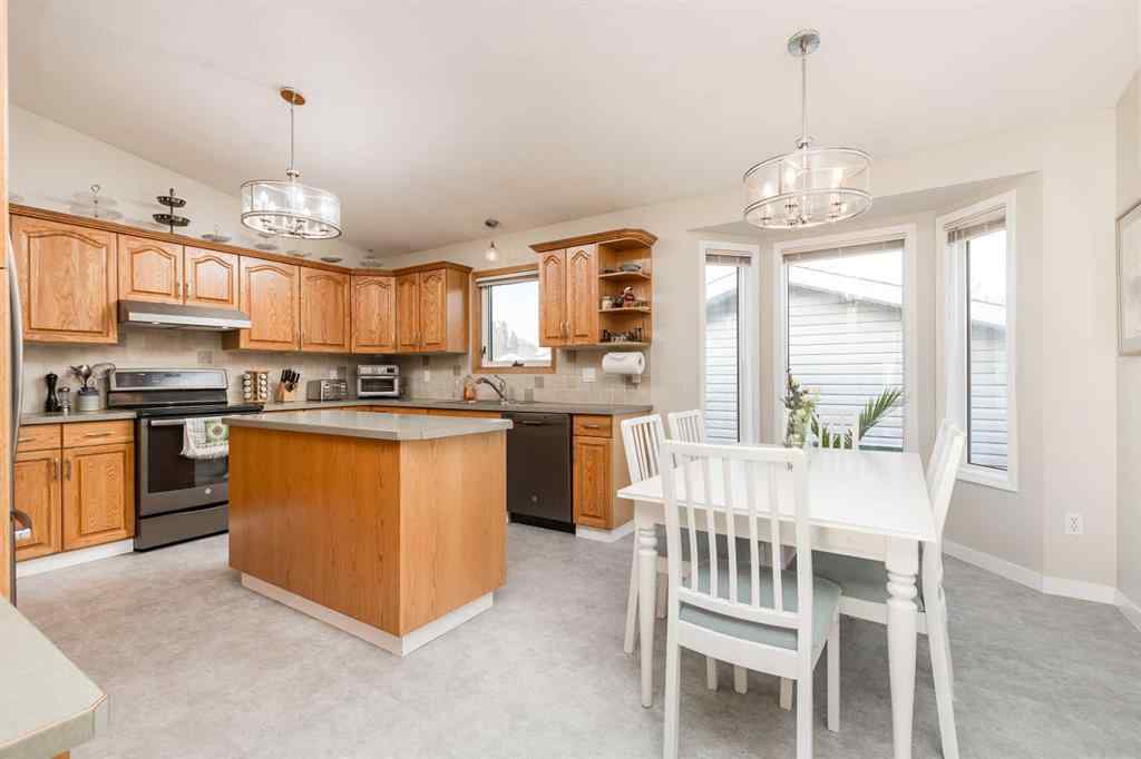MLS® A2239945 - 277 Coachwood Point W in Ridgewood Lethbridge, Residential
