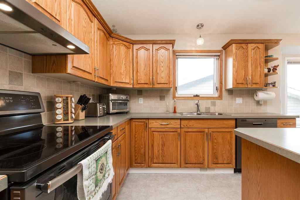 MLS® A2239945 - 277 Coachwood Point W in Ridgewood Lethbridge, Residential