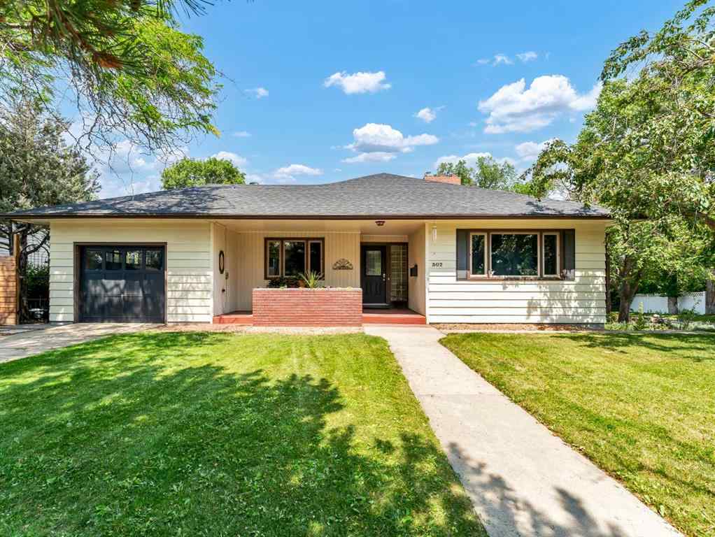 MLS® A2239954 - 302 Prospect Drive SW in SW Hill Medicine Hat, Residential
