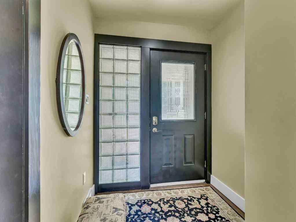 MLS® A2239954 - 302 Prospect Drive SW in SW Hill Medicine Hat, Residential