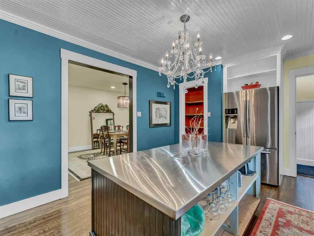 MLS® A2239954 - 302 Prospect Drive SW in SW Hill Medicine Hat, Residential